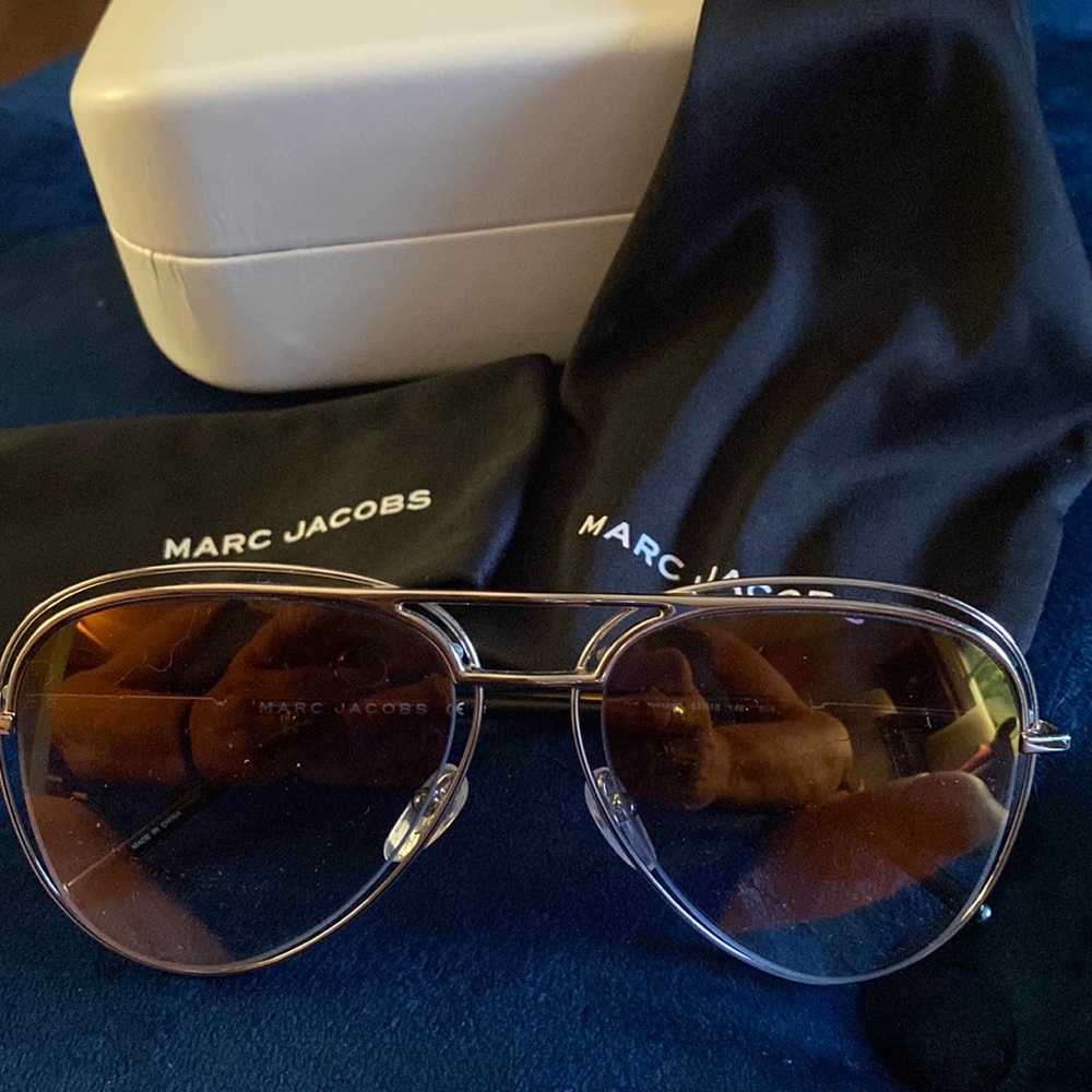 Gently used Marc Jacobs sunglasses in excellent condition.